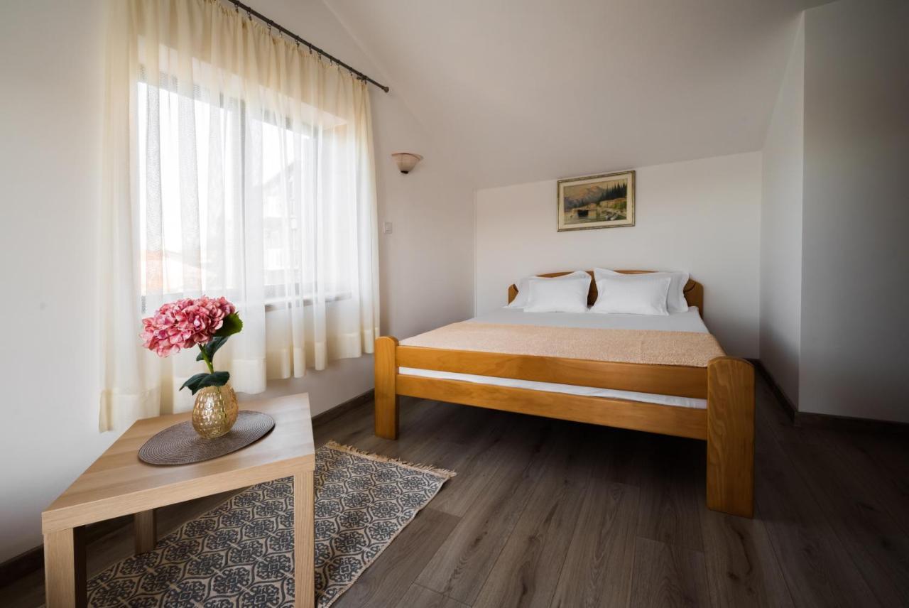 Apartments Ponta Krasici Tivat Kültér fotó
