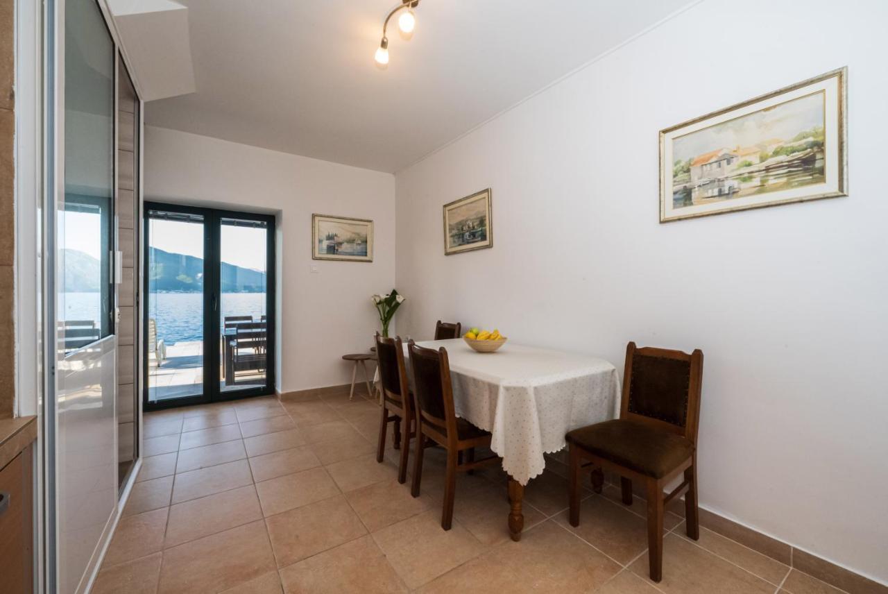Apartments Ponta Krasici Tivat Kültér fotó